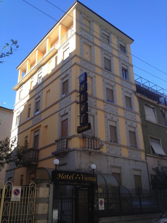 Hotel Vienna Milánó Kültér fotó